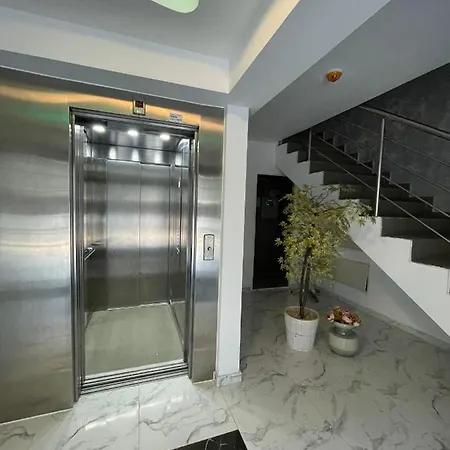 Garsoniera La Mare Сатурн